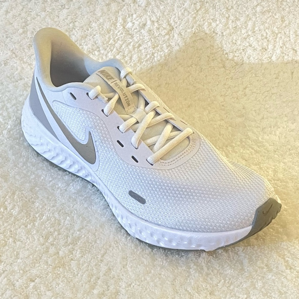 Nike Revolution 5 Sneakers Running Shoes Lace White Pure Platinum Mesh Unisex - Picture 7 of 15